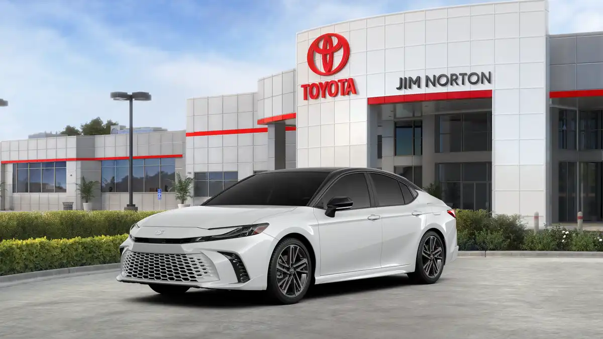 2026 Toyota Camry XSE Hybrid's photo