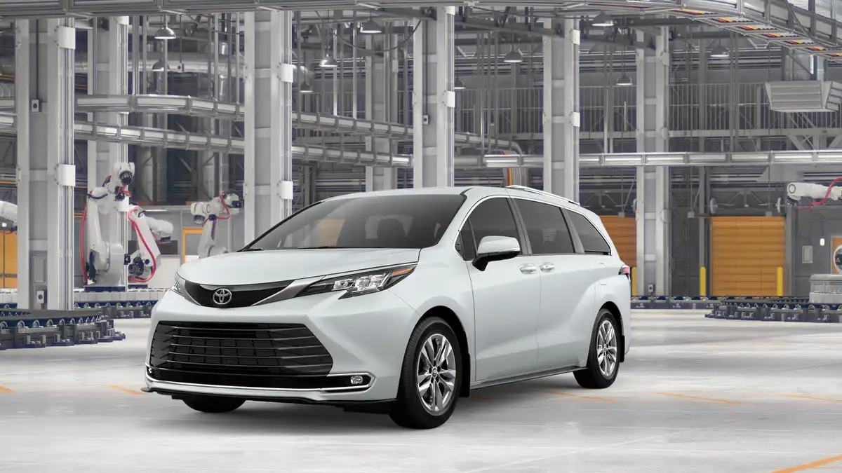 2026 Toyota Sienna Limited 7-Passenger Hybrid FWD's photo