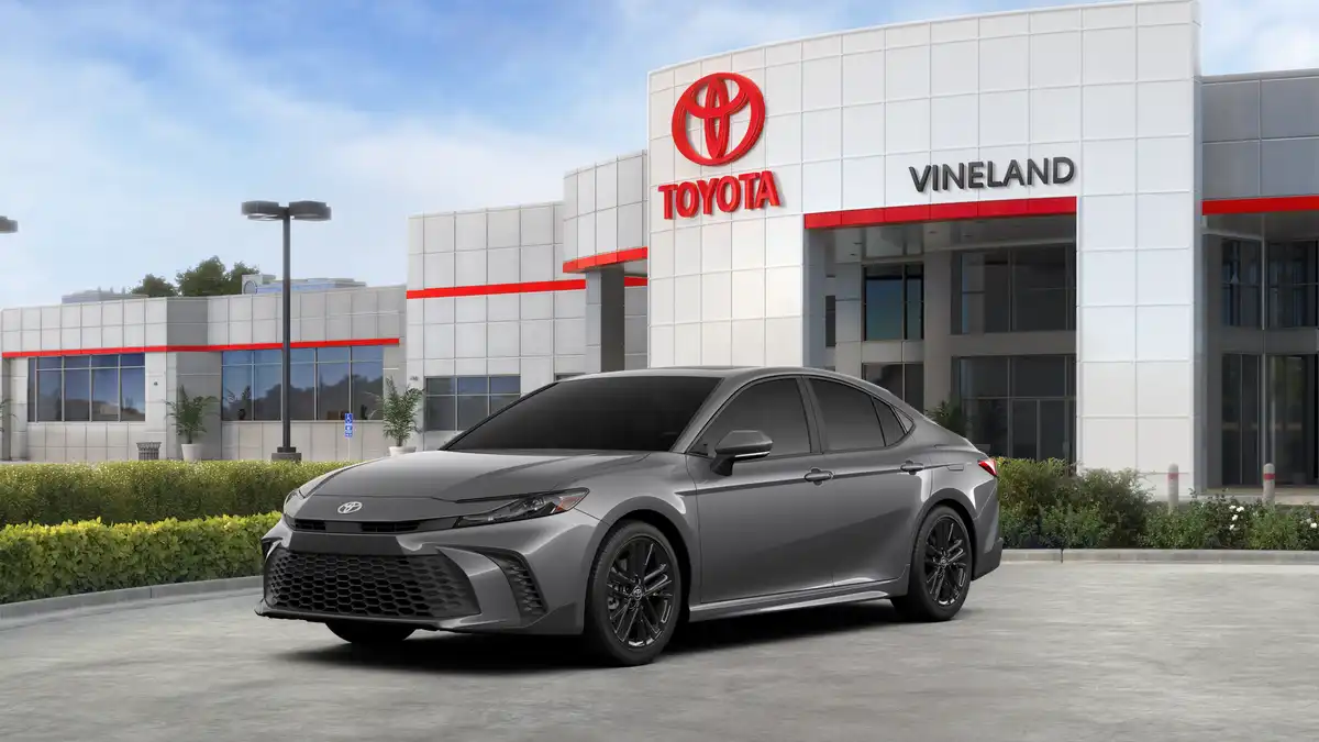 2026 Toyota Camry SE Hybrid's photo