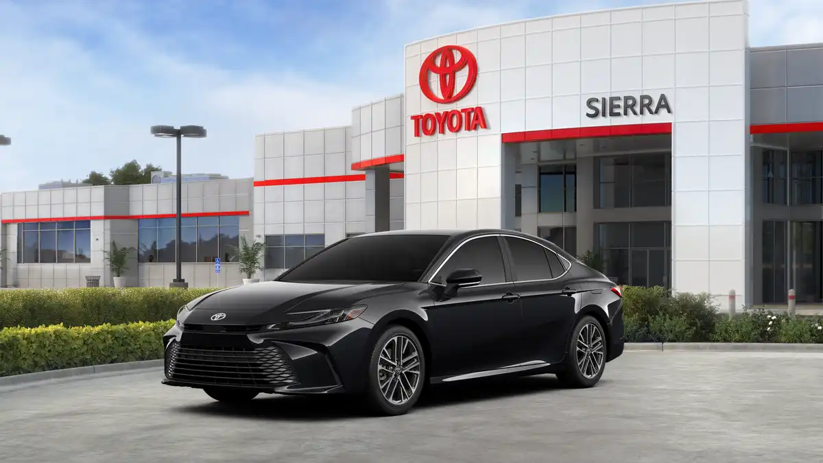 2026 Toyota Camry XLE Hybrid's photo