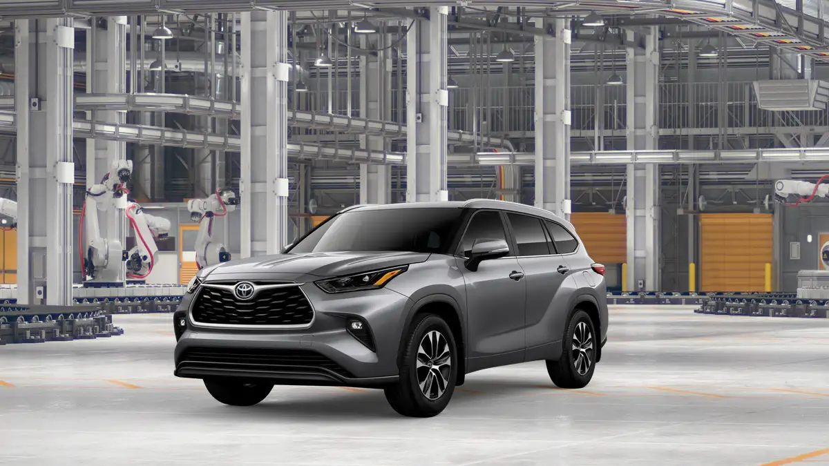 2026 Toyota Highlander XLE AWD's photo