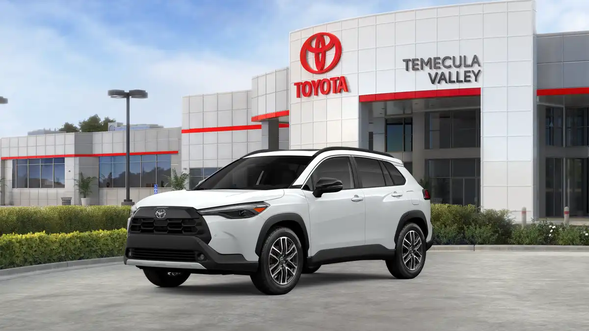 2026 Toyota Corolla Cross XLE FWD's photo
