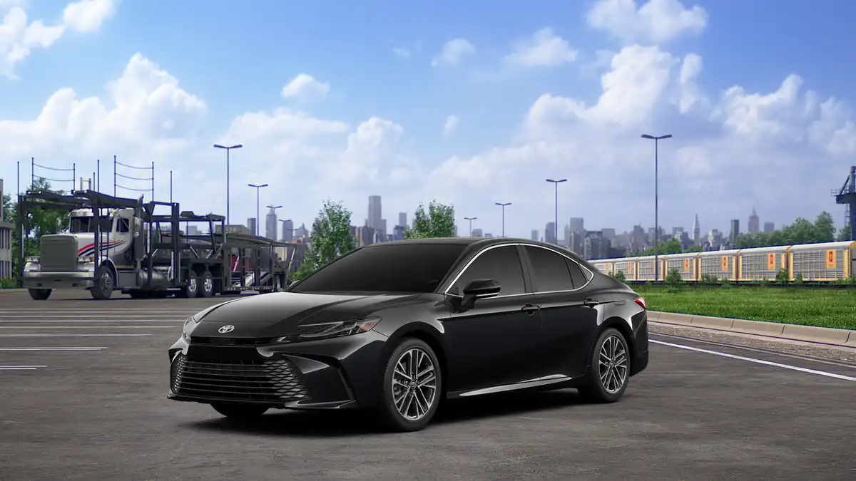 2026 Toyota Camry XLE Hybrid's photo