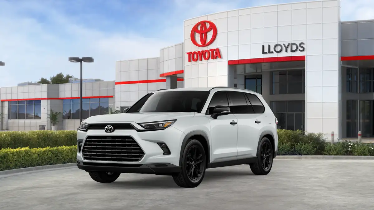 2026 Toyota Grand Highlander Hybrid Nightshade AWD's photo