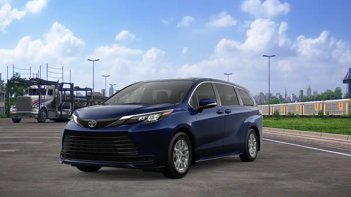 2026 Toyota Sienna LE 8-Passenger Hybrid FWD's photo