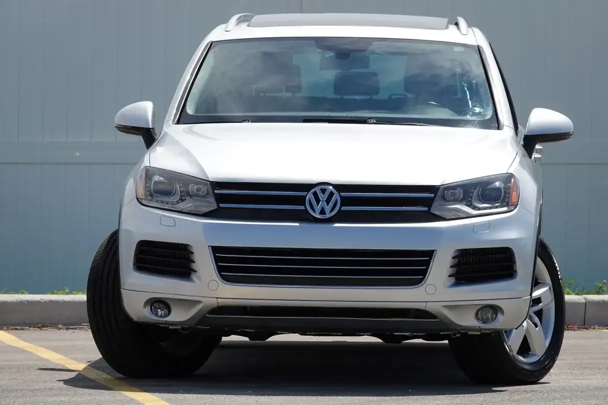 2014 Volkswagen Touareg TDI Lux's photo