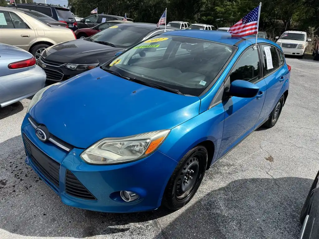 2012 Ford Focus 5 Door Hatch SE's photo