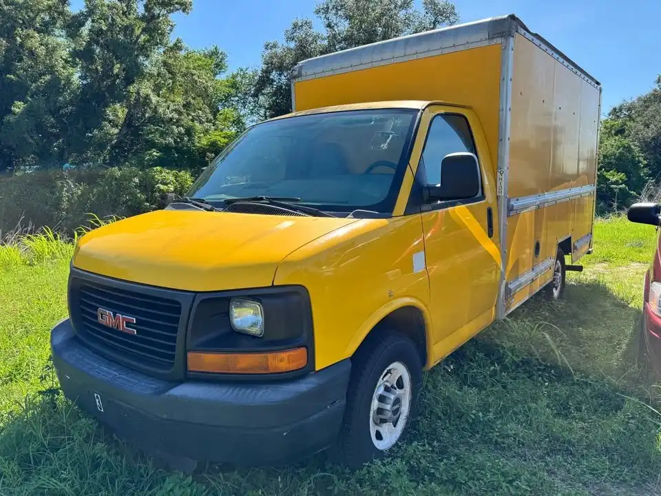 2011 GMC Savana Commercial Vans G3500 Series's photo