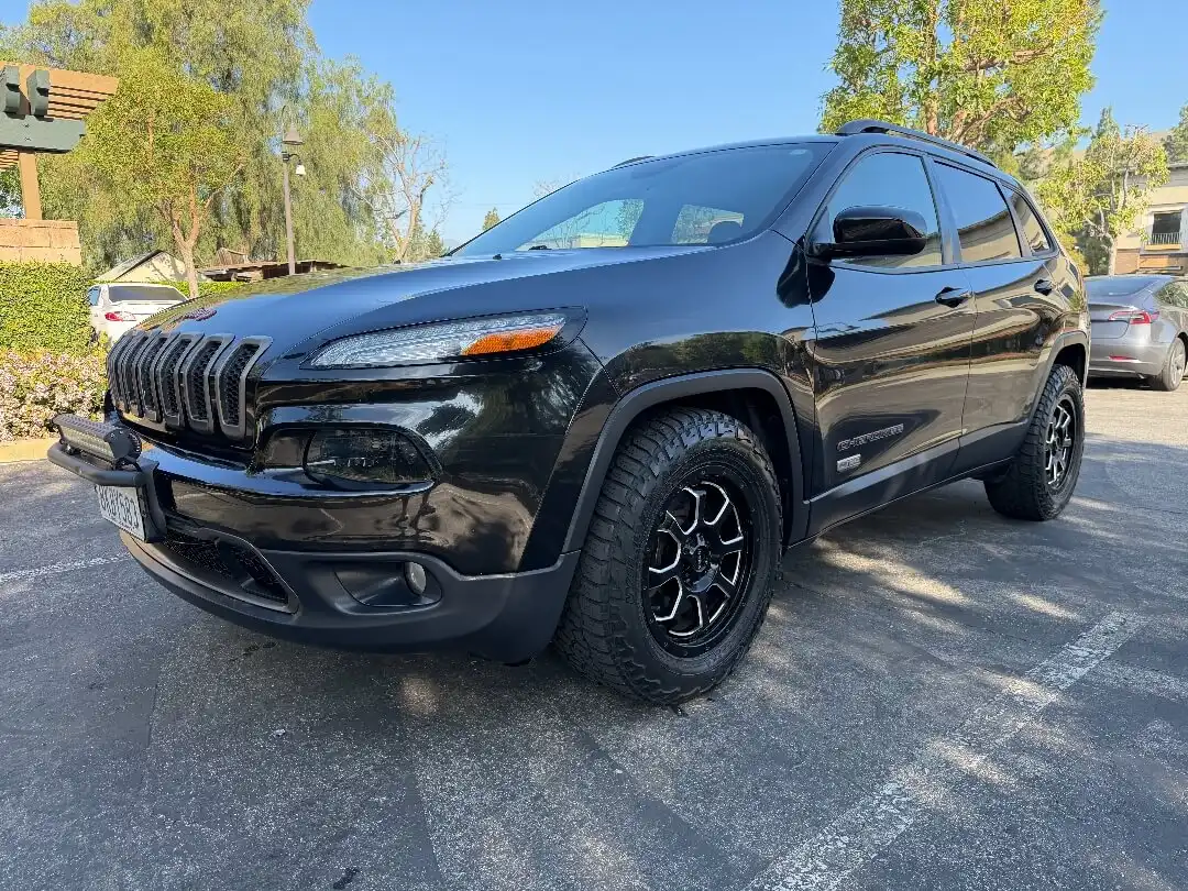 2016 Jeep Cherokee 75th Anniversary's photo