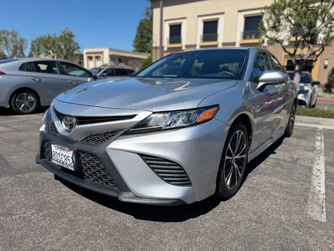 2018 Toyota Camry 2.5 Auto SE's photo