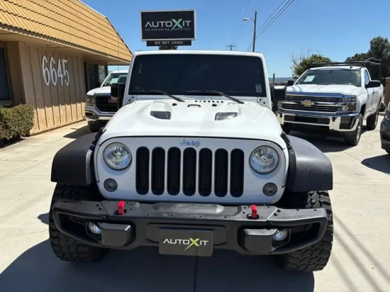2015 Jeep Wrangler Rubicon photo 3