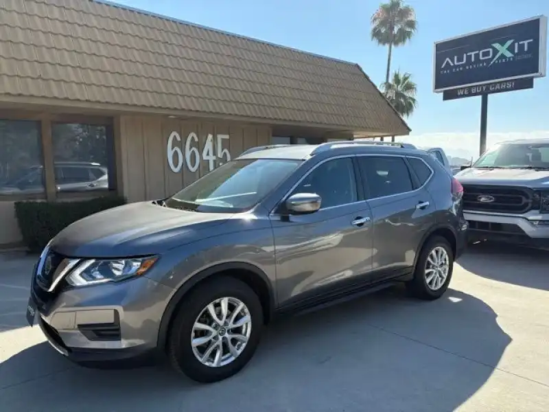 2018 Nissan Rogue SV FWD's photo