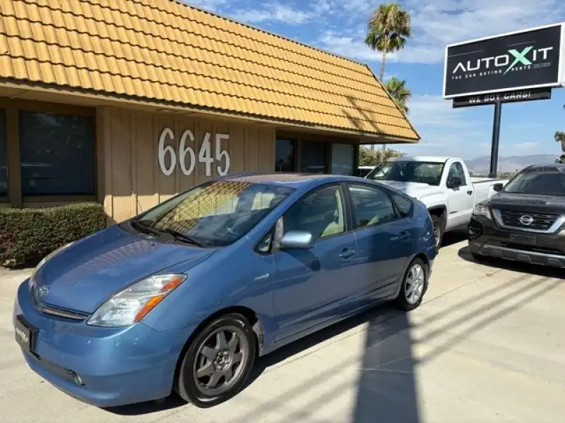 2008 Toyota Prius Hybrid Touring's photo