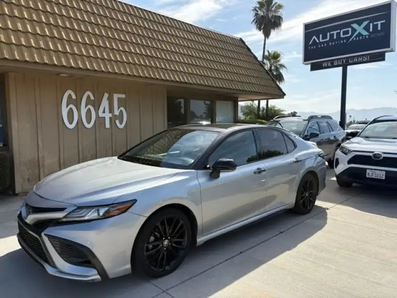 2021 Toyota Camry 2.5 Auto XSE's photo