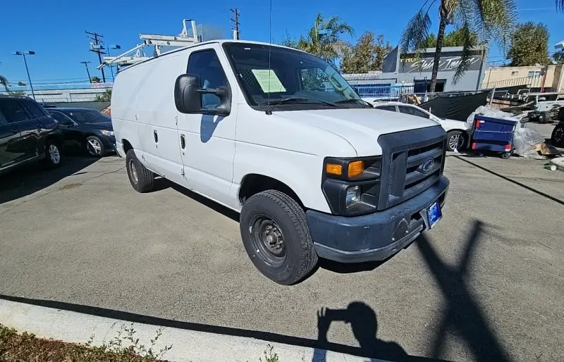 2014 Ford E-Series E-350 Super Duty photo 4