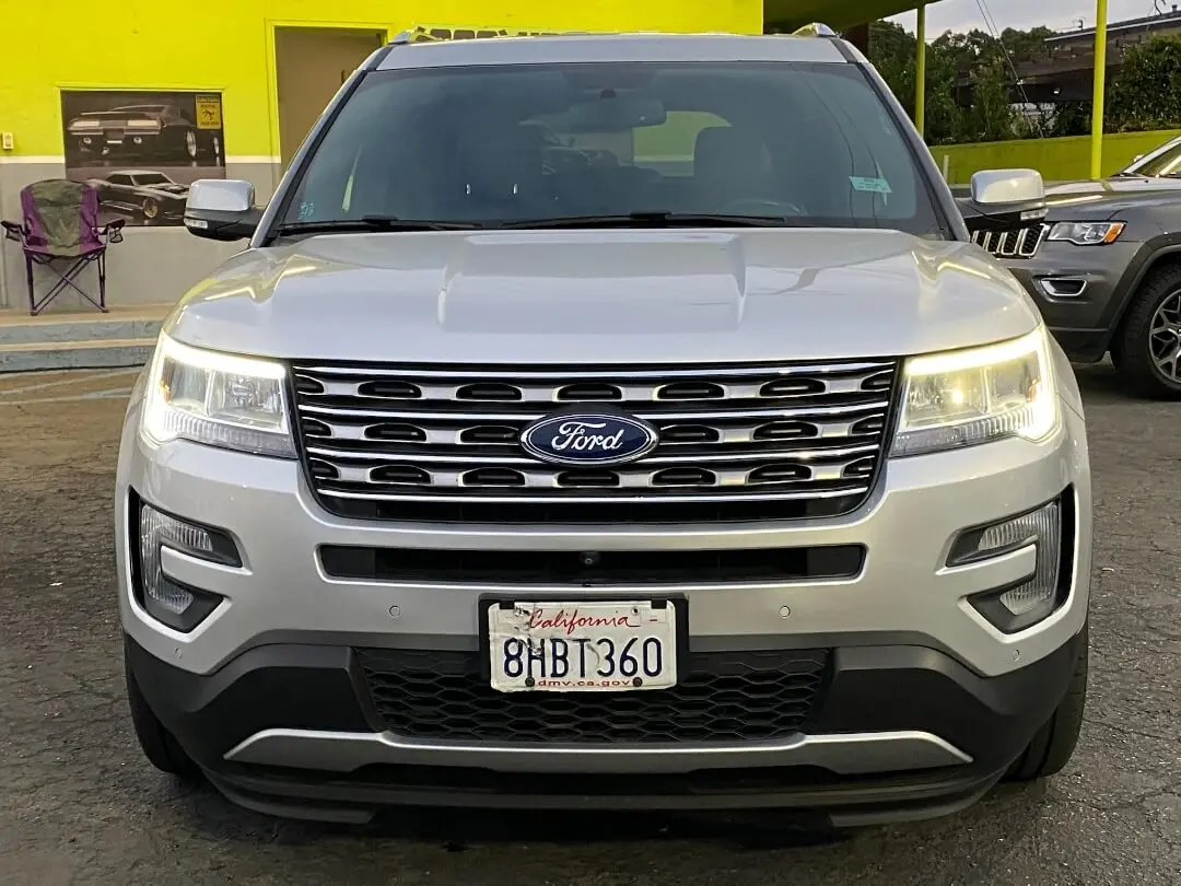2017 Ford Explorer Limited 4WD photo 3