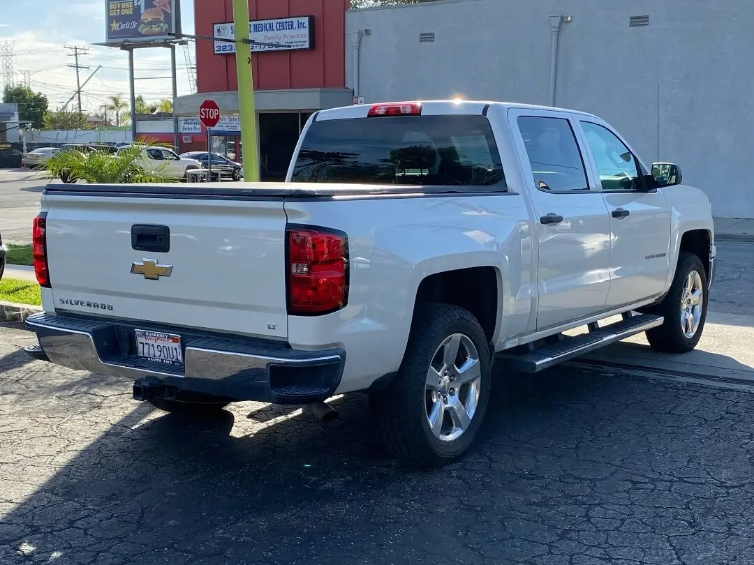 2014 Chevrolet Silverado 1500 LT Crew Cab Short Box photo 5