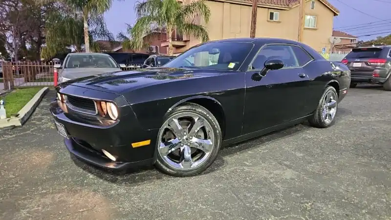 2013 Dodge Challenger R/T's photo