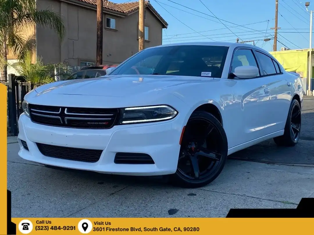 2015 Dodge Charger SE's photo