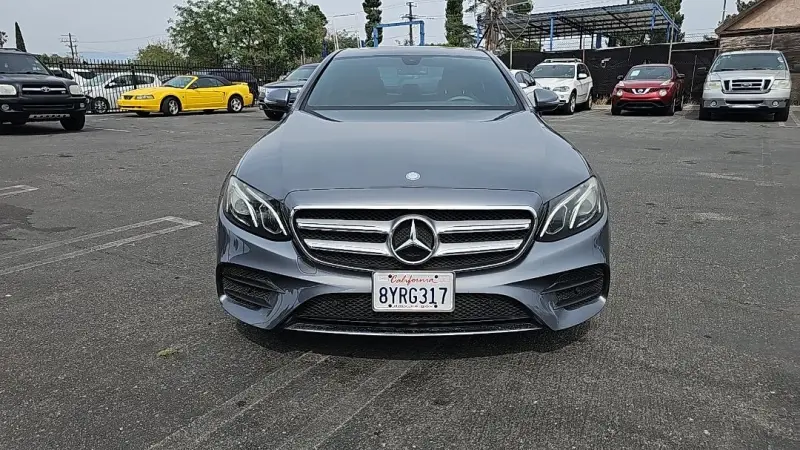 2017 Mercedes-Benz E-Class E300 photo 3