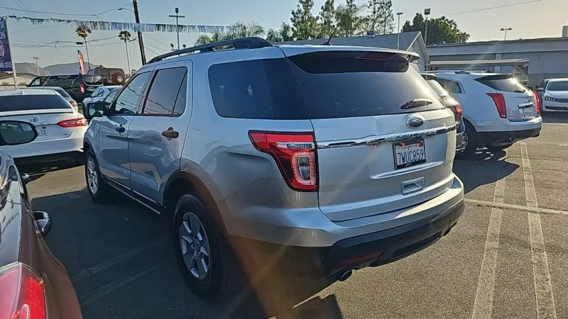 2014 Ford Explorer Base photo 5
