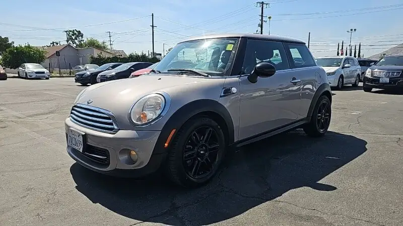 2013 MINI Cooper Base photo 1