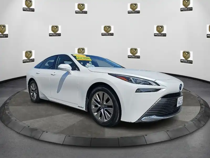 2022 Toyota Mirai XLE's photo