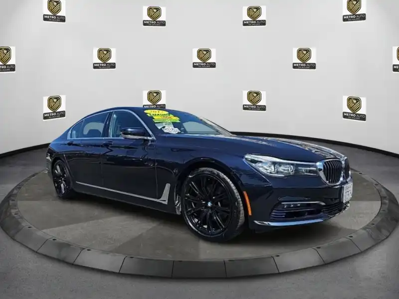 2017 BMW 7 Series 740i Sedan's photo