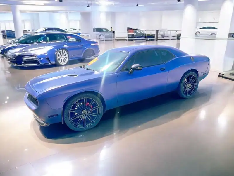 2014 Dodge Challenger SXT Plus's photo