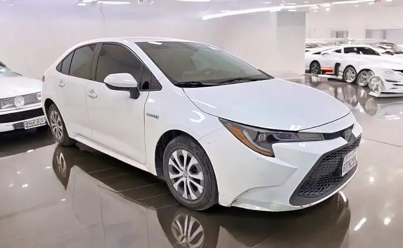 2021 Toyota Corolla LE Hybrid CVT's photo