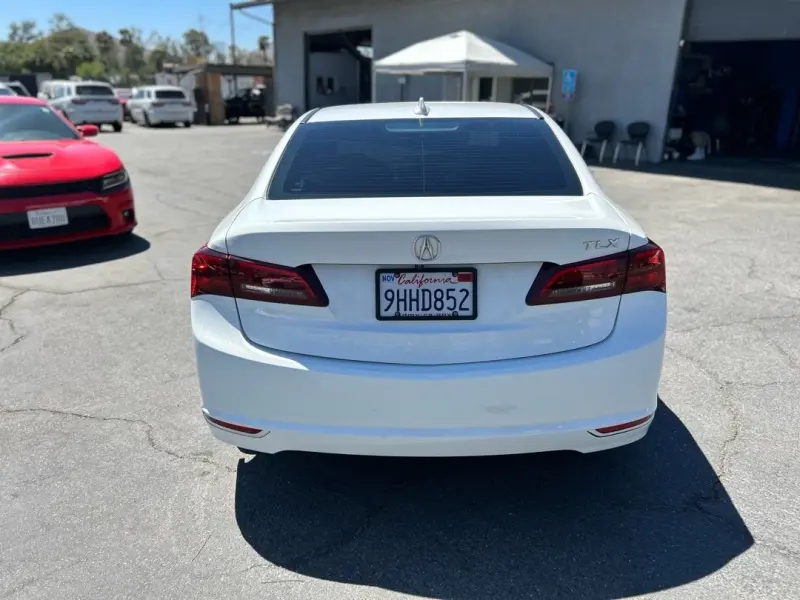 2015 Acura TLX 2.4 Auto Technology Package photo 5