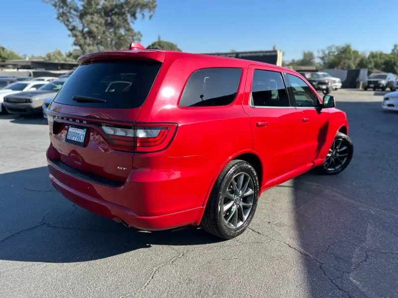 2018 Dodge Durango GT RWD photo 3