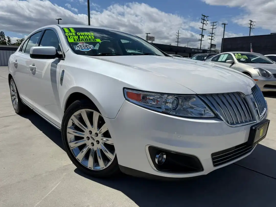 2011 Lincoln MKS FWD's photo