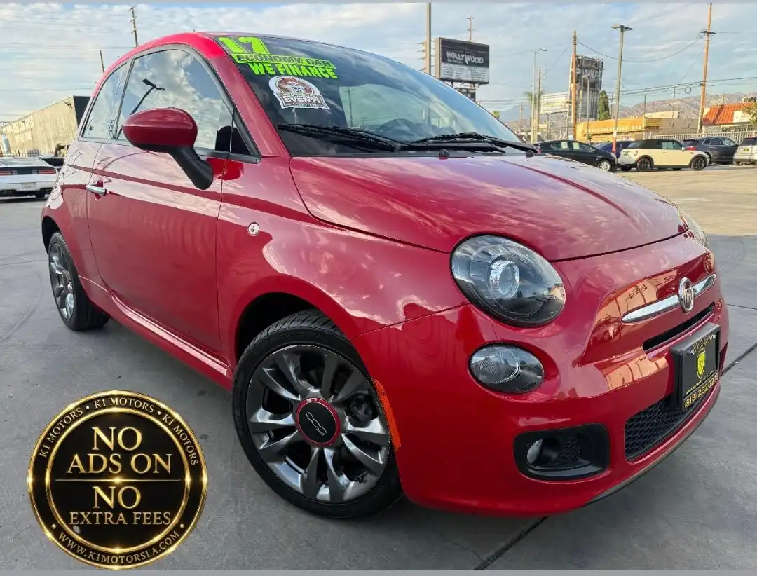 2017 FIAT 500 Pop's photo