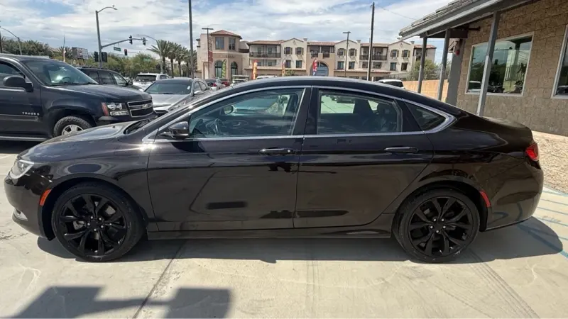 2015 Chrysler 200 C photo 5