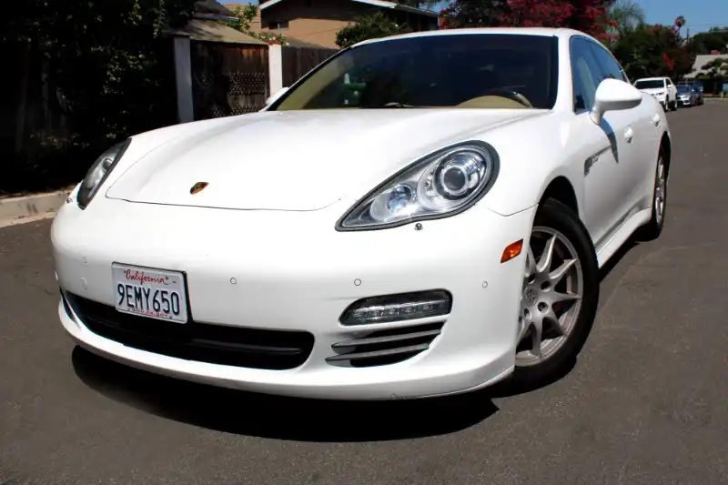 2013 Porsche Panamera S Hybrid's photo