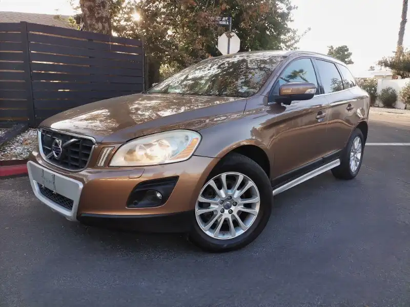 2010 Volvo XC60 T6 AWD Auto's photo