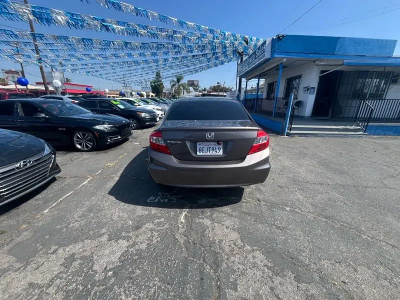 2012 Honda Civic LX Auto photo 4