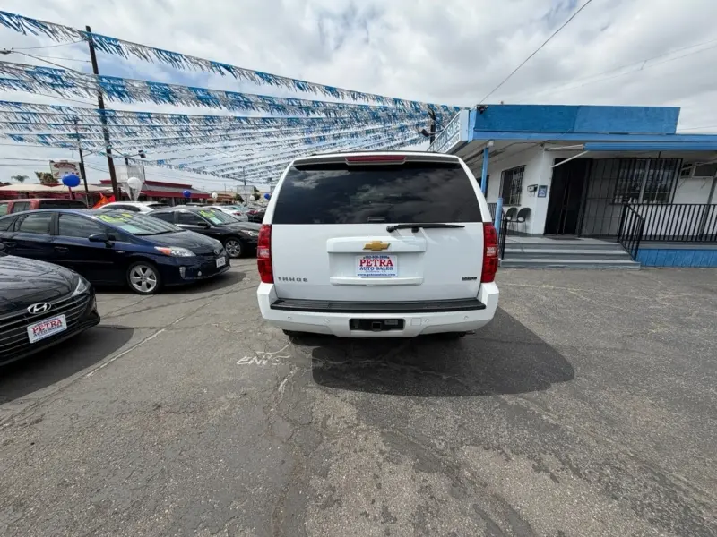 2012 Chevrolet Tahoe 2WD LT photo 4