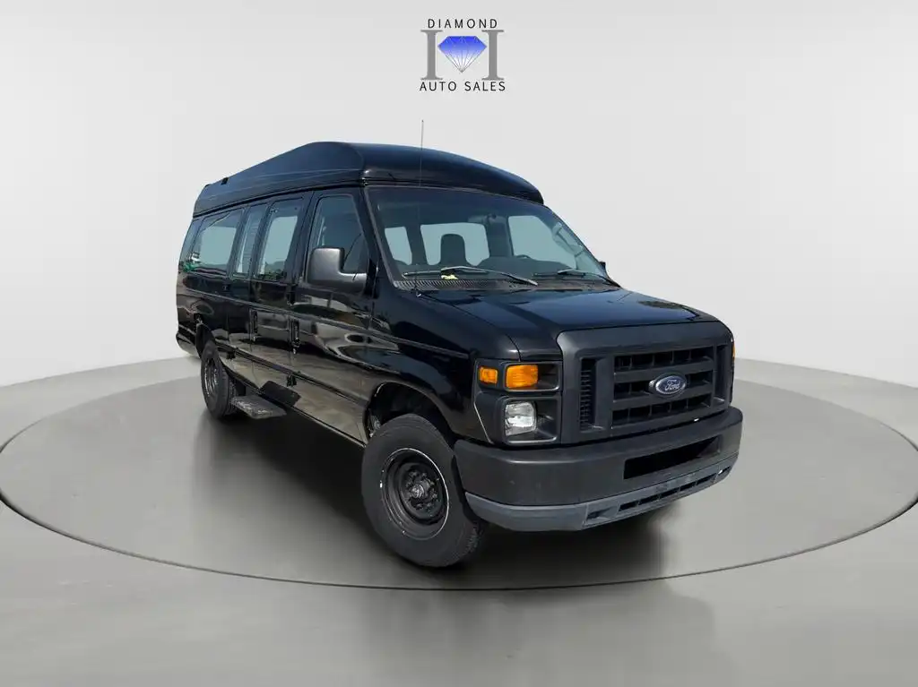 2009 Ford E-Series E-250 Extended's photo