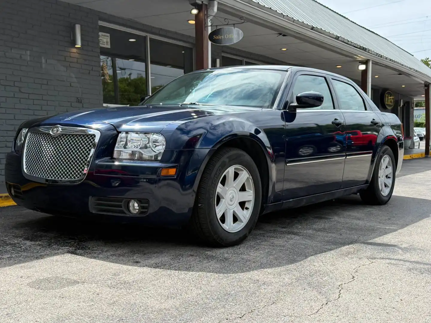 2005 Chrysler 300 Touring's photo