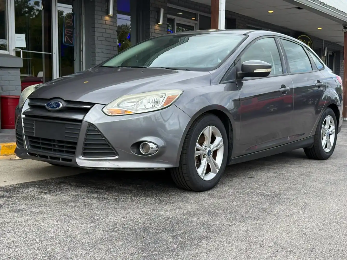 2014 Ford Focus Sedan SE's photo