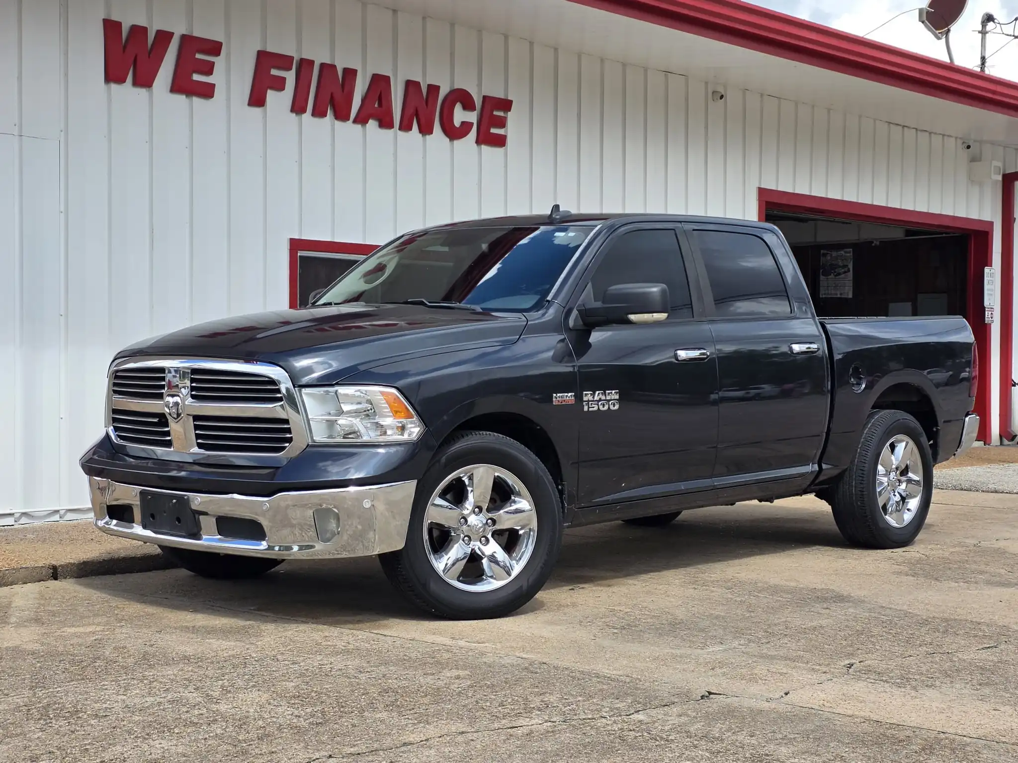 2016 RAM 1500 Lone Star Crew Cab 5'7's photo