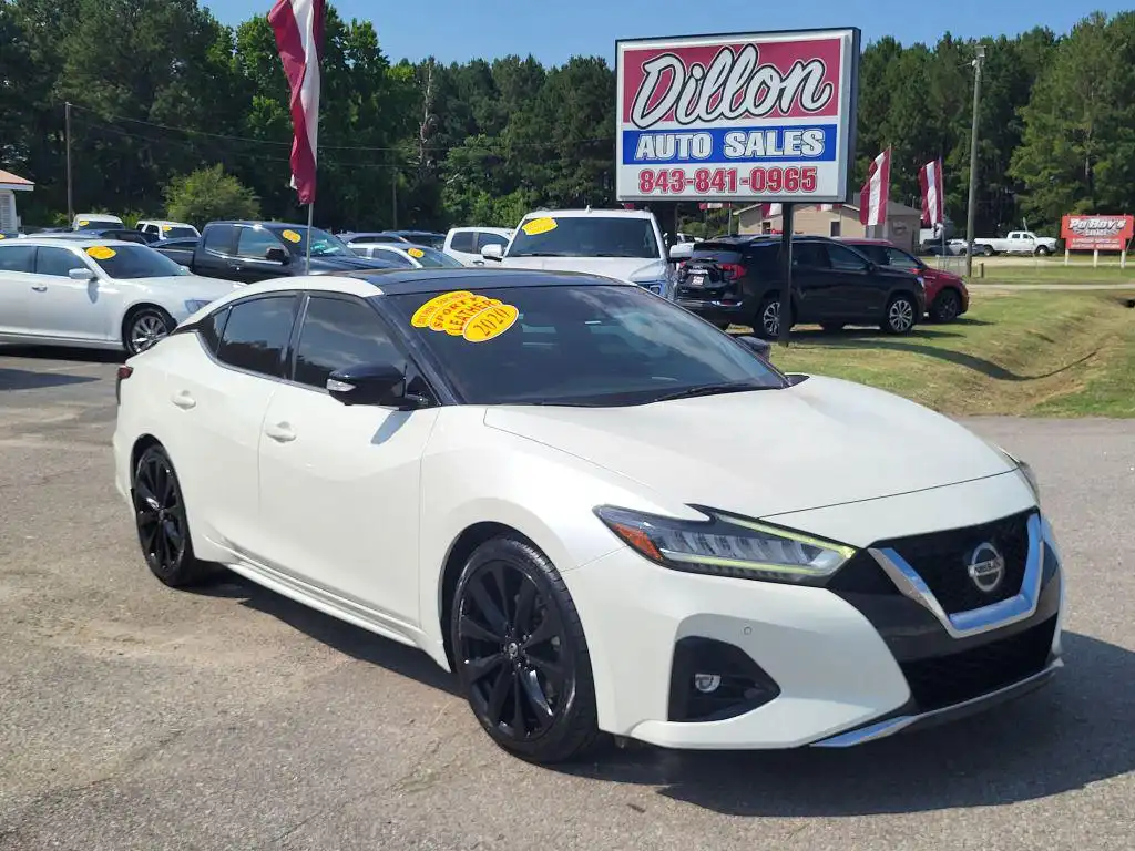 2020 Nissan Maxima SR's photo