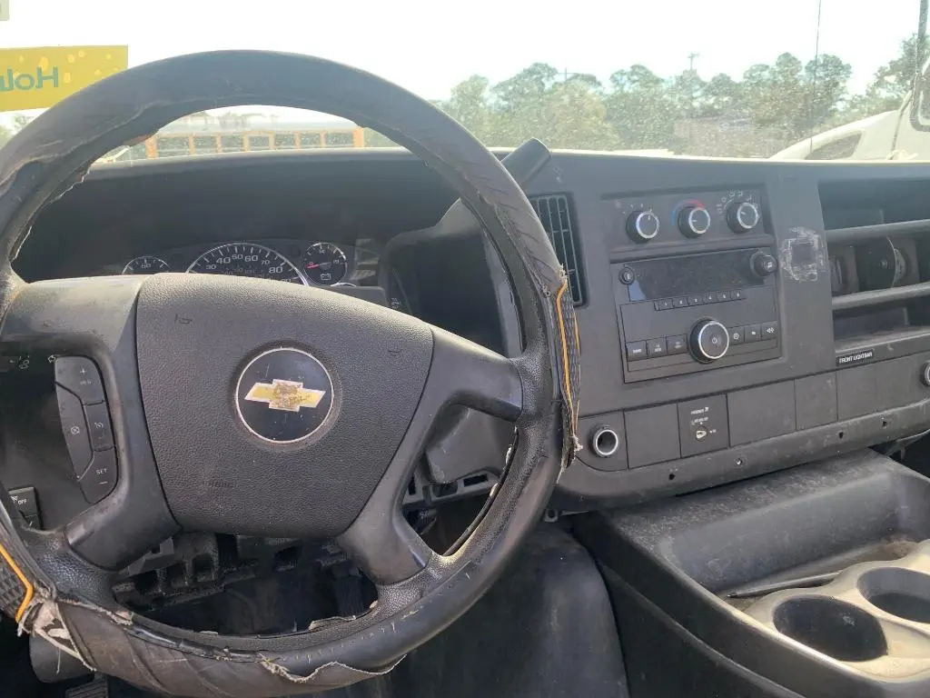 2012 Chevrolet Express undefined photo 5