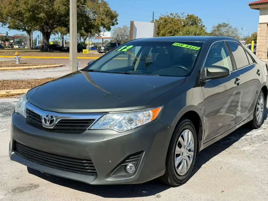 2012 Toyota Camry 2.5 Auto L's photo