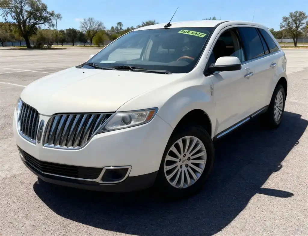 2013 Lincoln MKX FWD's photo