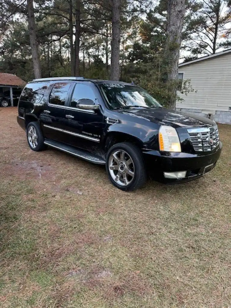 2007 Cadillac Escalade ESV Base's photo