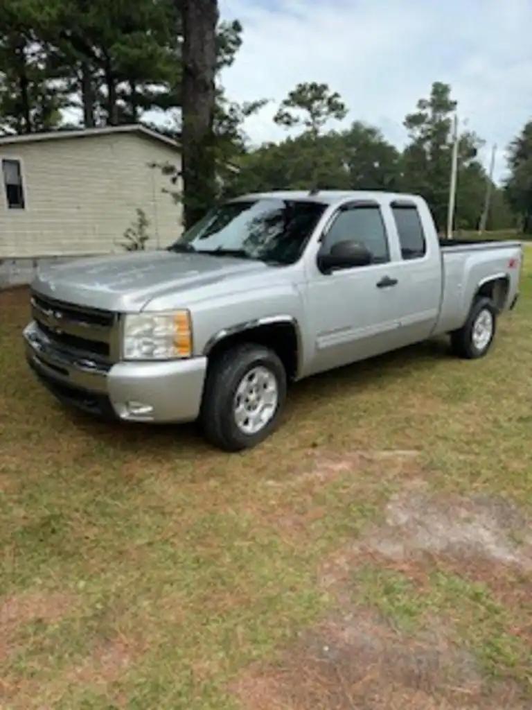 2011 Chevrolet Silverado 1500 LT 4WD Extended Cab MWB's photo