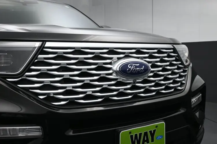 2020 Ford Explorer Platinum 4WD photo 5